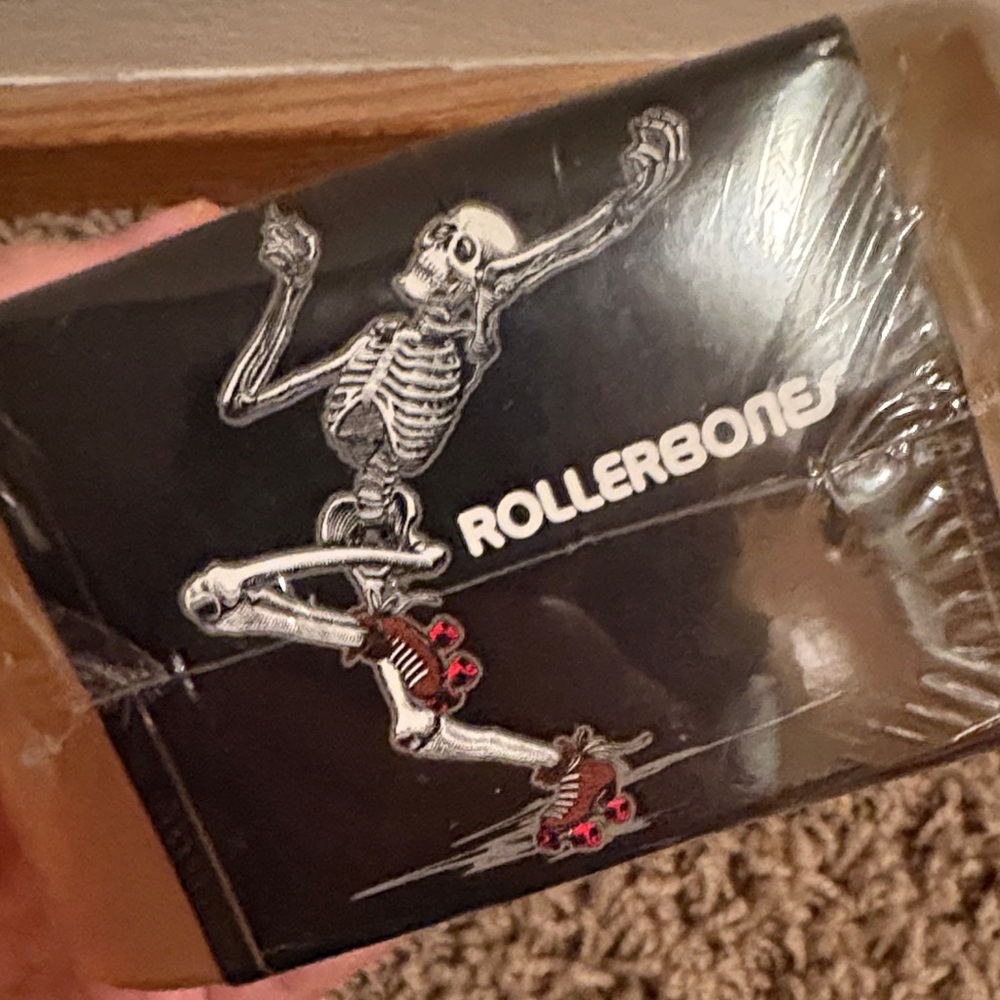 Rollerbones Elite 57mm Wheels 101A - Clear 8 Pack - Picture 2 of 6